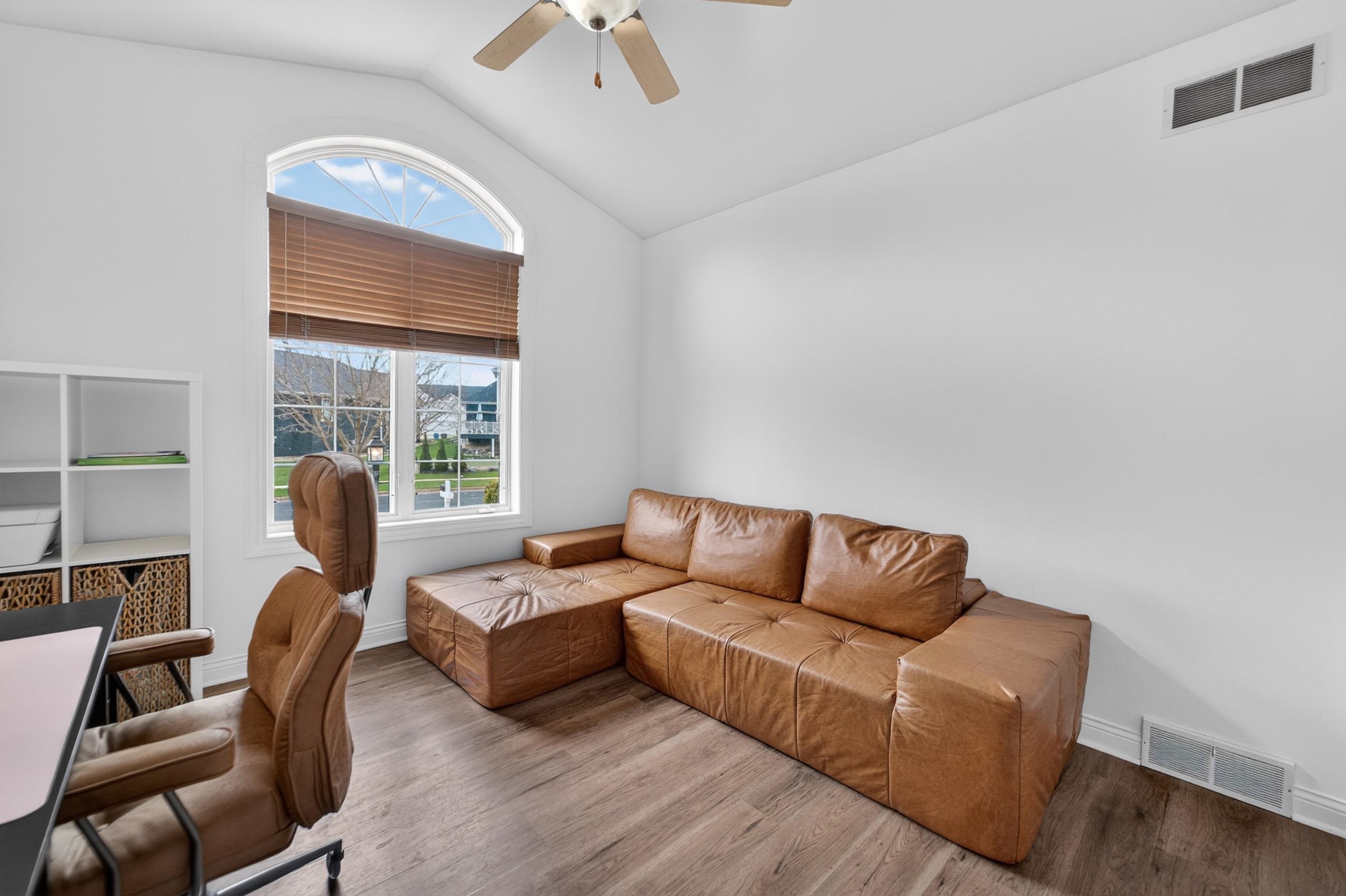 609 South Meadowbrook Lane Waunakee, WI 53597 - Photo 19 of 48