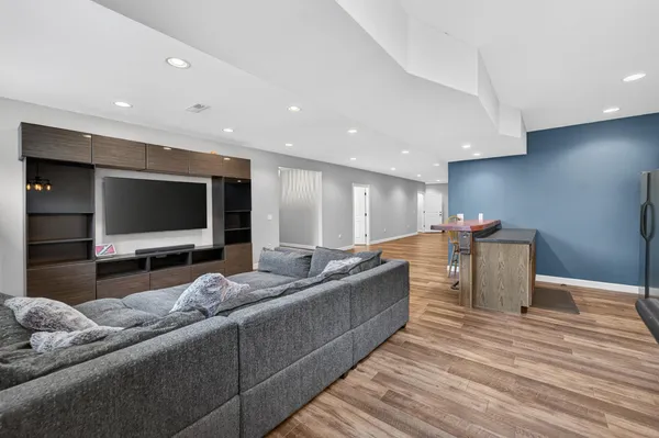 $637,000 | 609 South Meadowbrook Lane, Waunakee, WI 53597