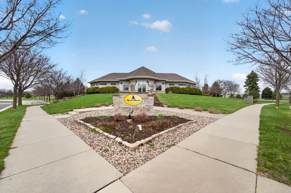$637,000 | 609 South Meadowbrook Lane, Waunakee, WI 53597