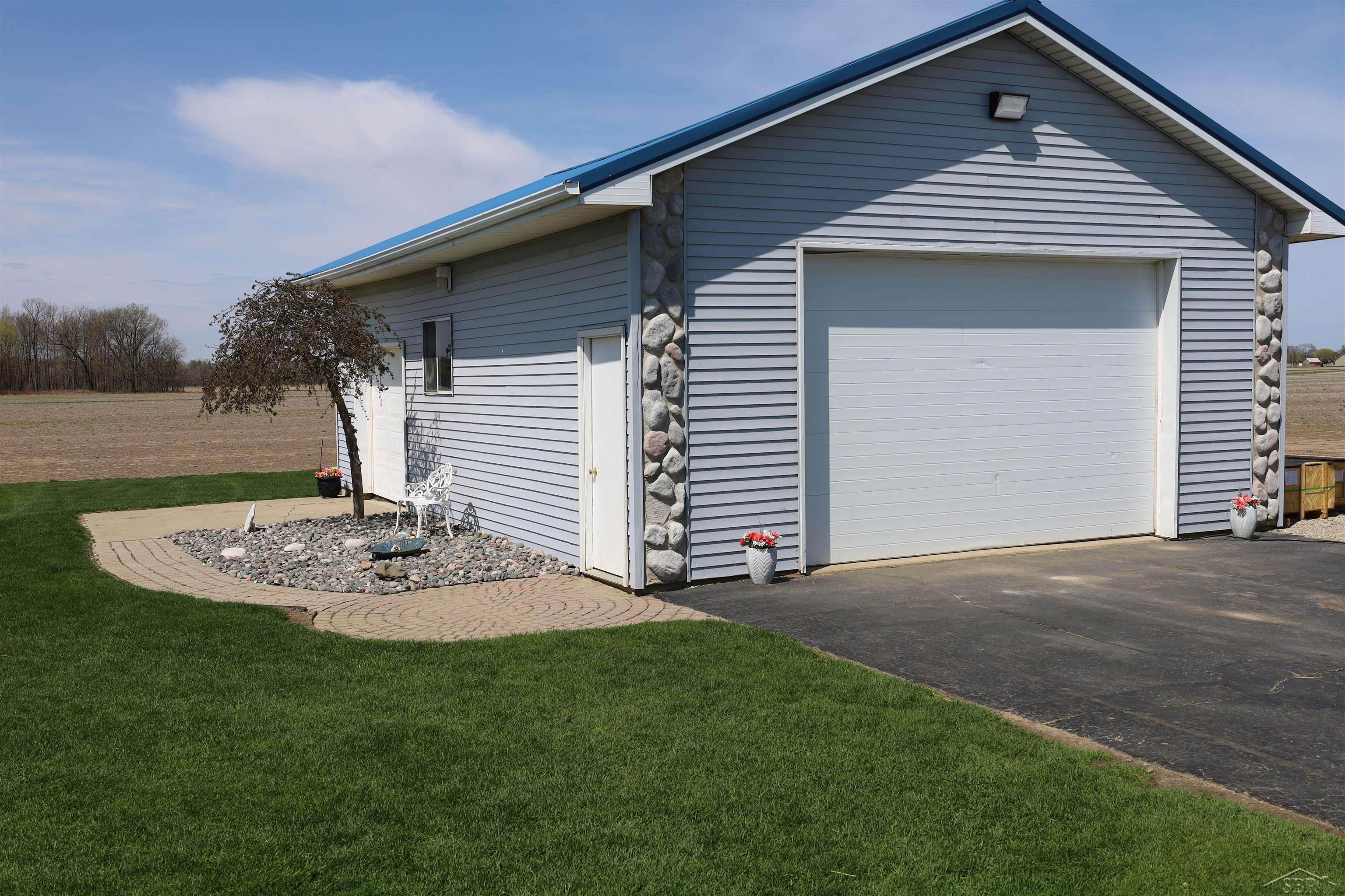 7529 North Byron Road New Lothrop, MI 48460 - Photo 21 of 26