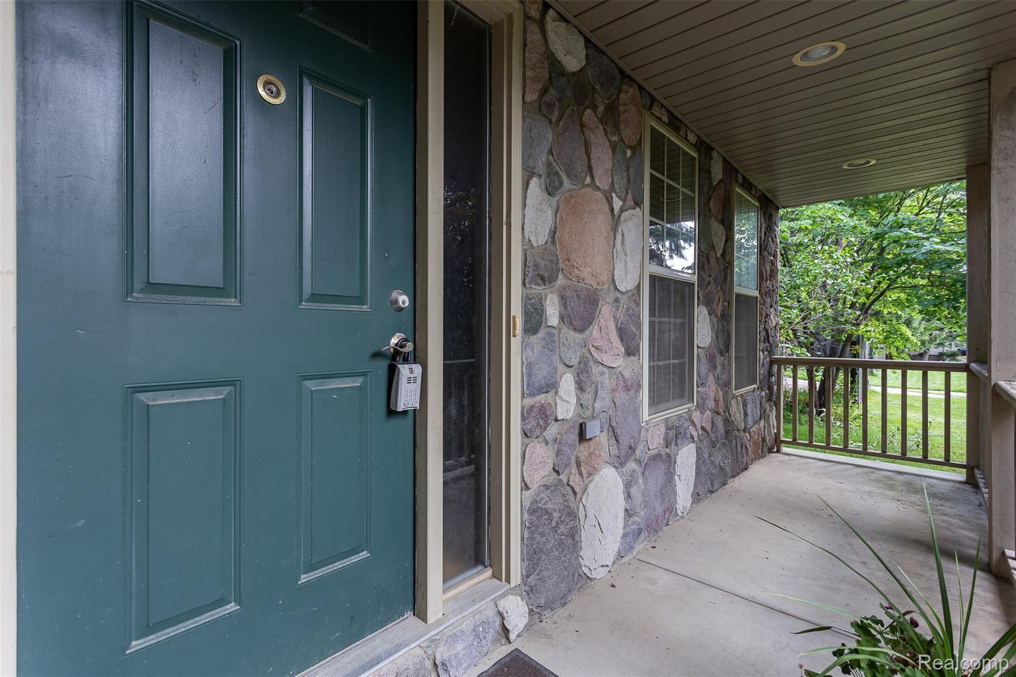 3930 Dunning Road Rochester, MI 48309 - Photo 12 of 49