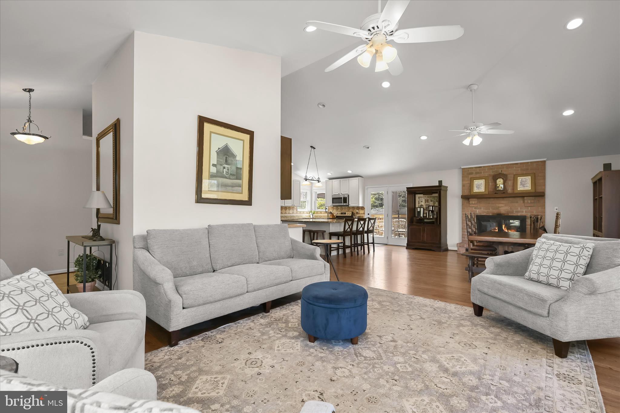 14289 Old Frederick Road Cooksville, MD 21723 - Photo 9 of 100 Great Room