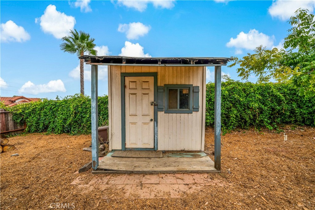1181 Gearald Way Fallbrook, CA 92028 - Photo 36 of 39 a front view of a house with a porch