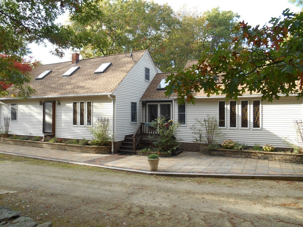 119 Douglas Road Webster, MA 01570 - Photo 1 of 30 Gallery Image 1