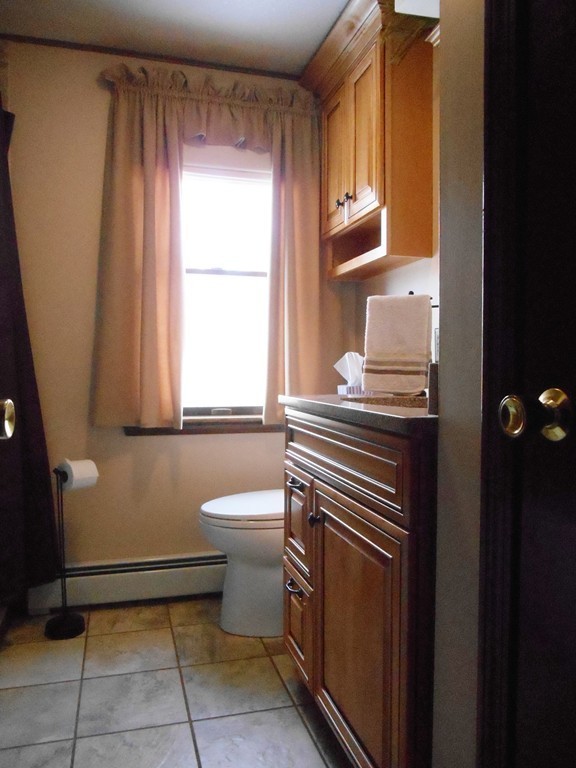 119 Douglas Road Webster, MA 01570 - Photo 14 of 30 Gallery Image 14