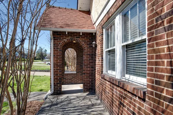 $2,800 | 1031 Maynor Avenue, Nashville, TN 37216