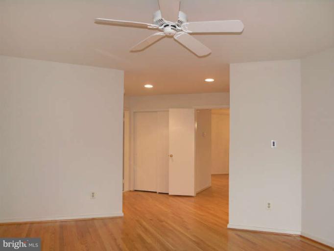 11561 Hemingway Drive Reston, VA 20194 - Photo 16 of 30 Bedroom (Master)