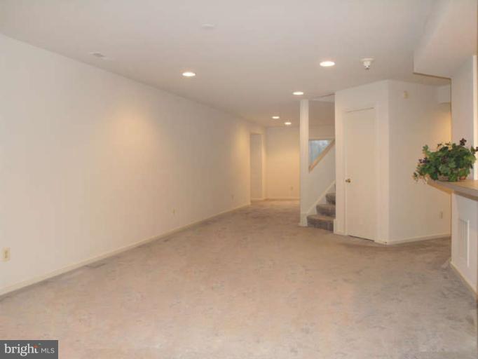 11561 Hemingway Drive Reston, VA 20194 - Photo 22 of 30 Rec Room