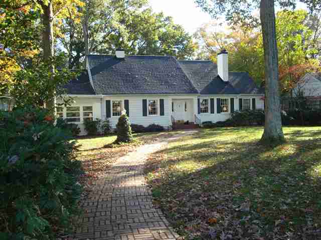 202 Riverside Drive Greenville, SC 29605 - Photo 1 of 15 Gallery Image 1