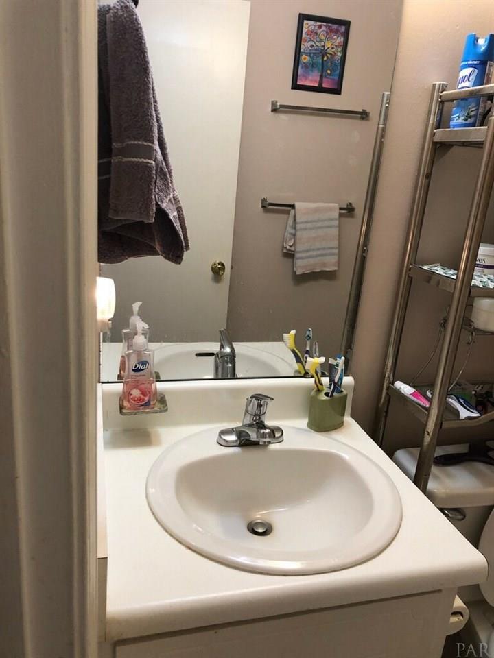 421 West Roberts Road Cantonment, FL 32533 - Photo 13 of 16 Gallery Image 13