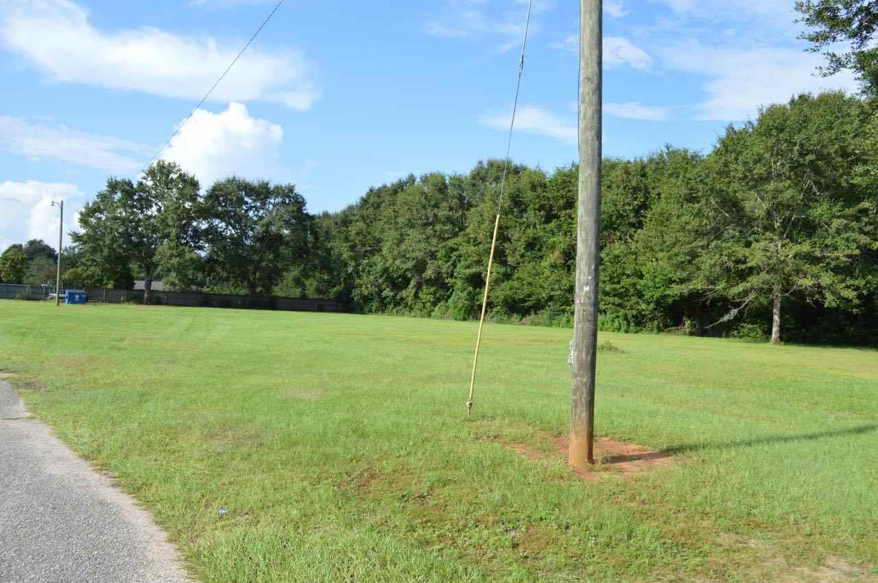 421 West Roberts Road Cantonment, FL 32533 - Photo 5 of 16 Gallery Image 5