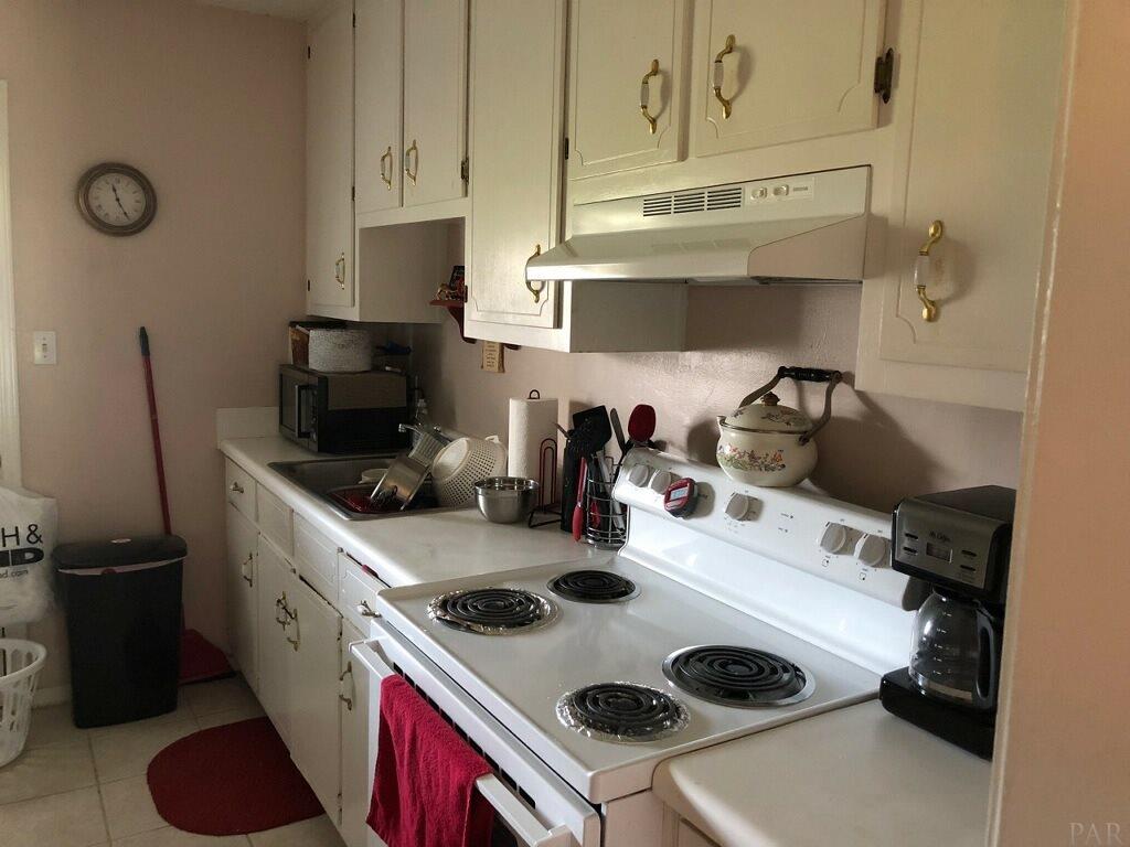 421 West Roberts Road Cantonment, FL 32533 - Photo 9 of 16 Gallery Image 9