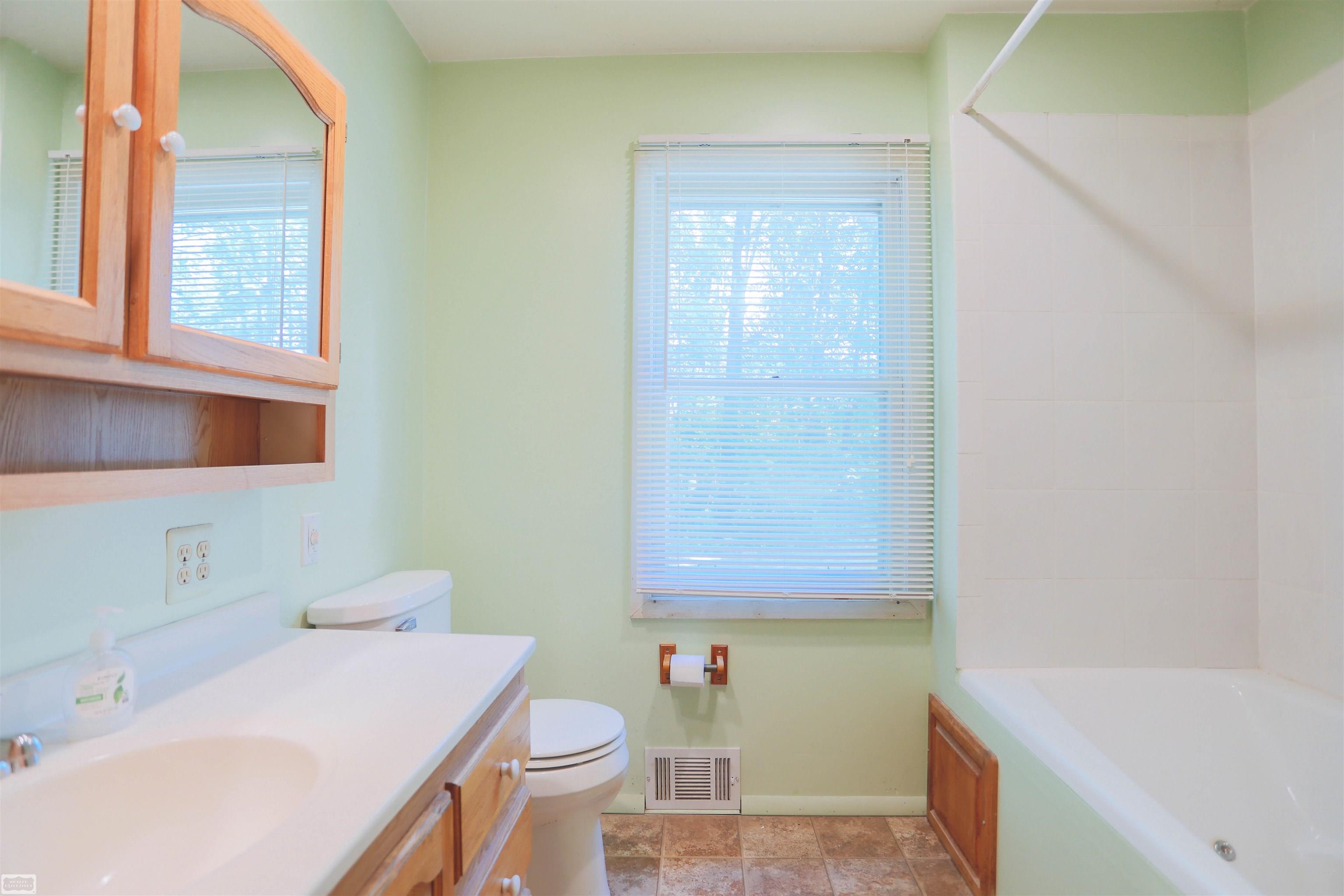 14717 Burt Road Allenton, MI 48002 - Photo 33 of 60