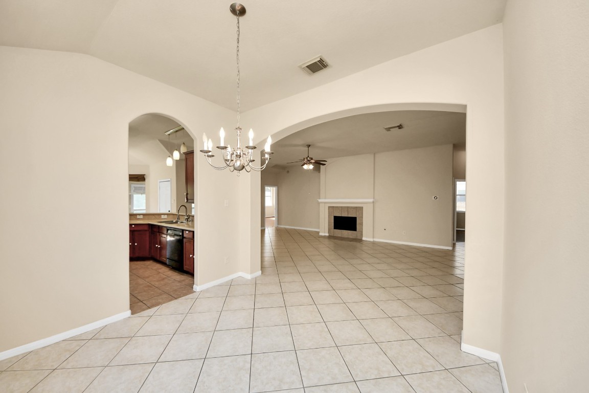 2514 Broad Timbers Drive Spring, TX 77373 - Photo 17 of 41