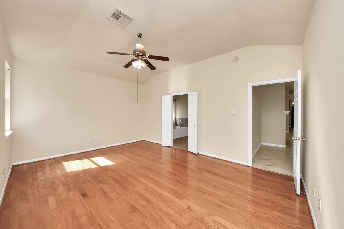 2514 Broad Timbers Drive Spring, TX 77373 - Photo 19 of 41