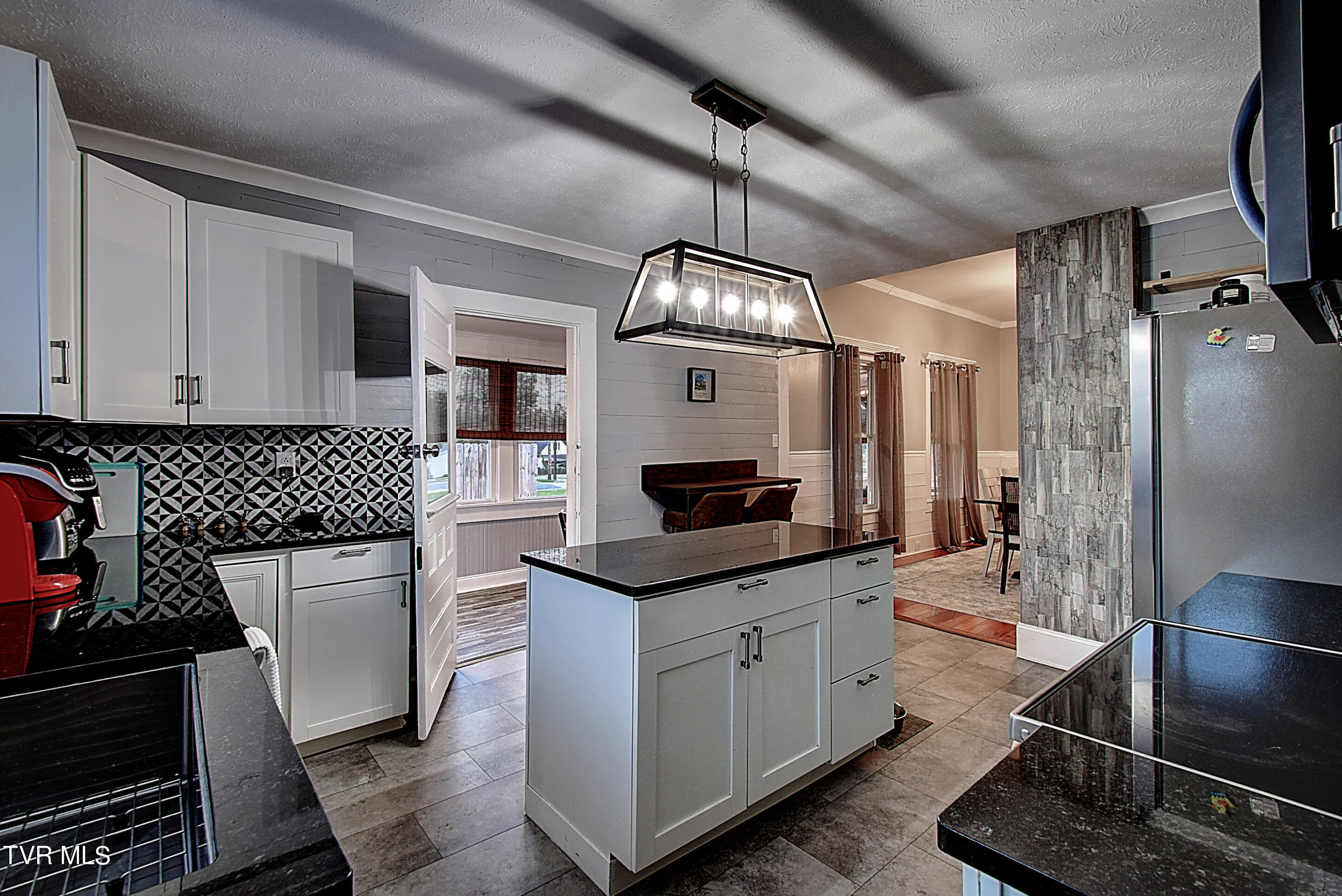 504 Maple Street Elizabethton, TN 37643 - Photo 14 of 36 DSC_0172_3_4_5_6_7