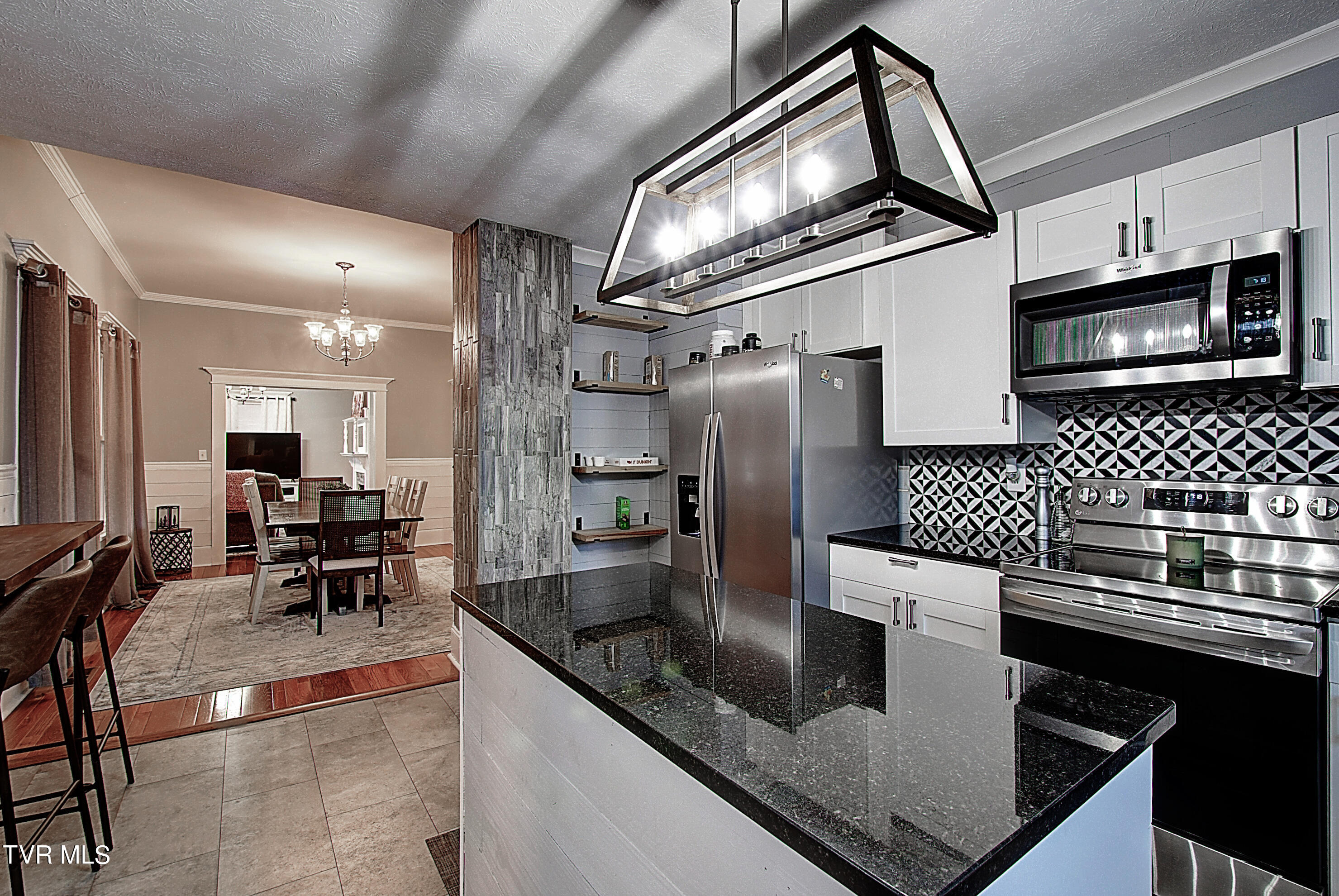 504 Maple Street Elizabethton, TN 37643 - Photo 15 of 36 DSC_0181And8more