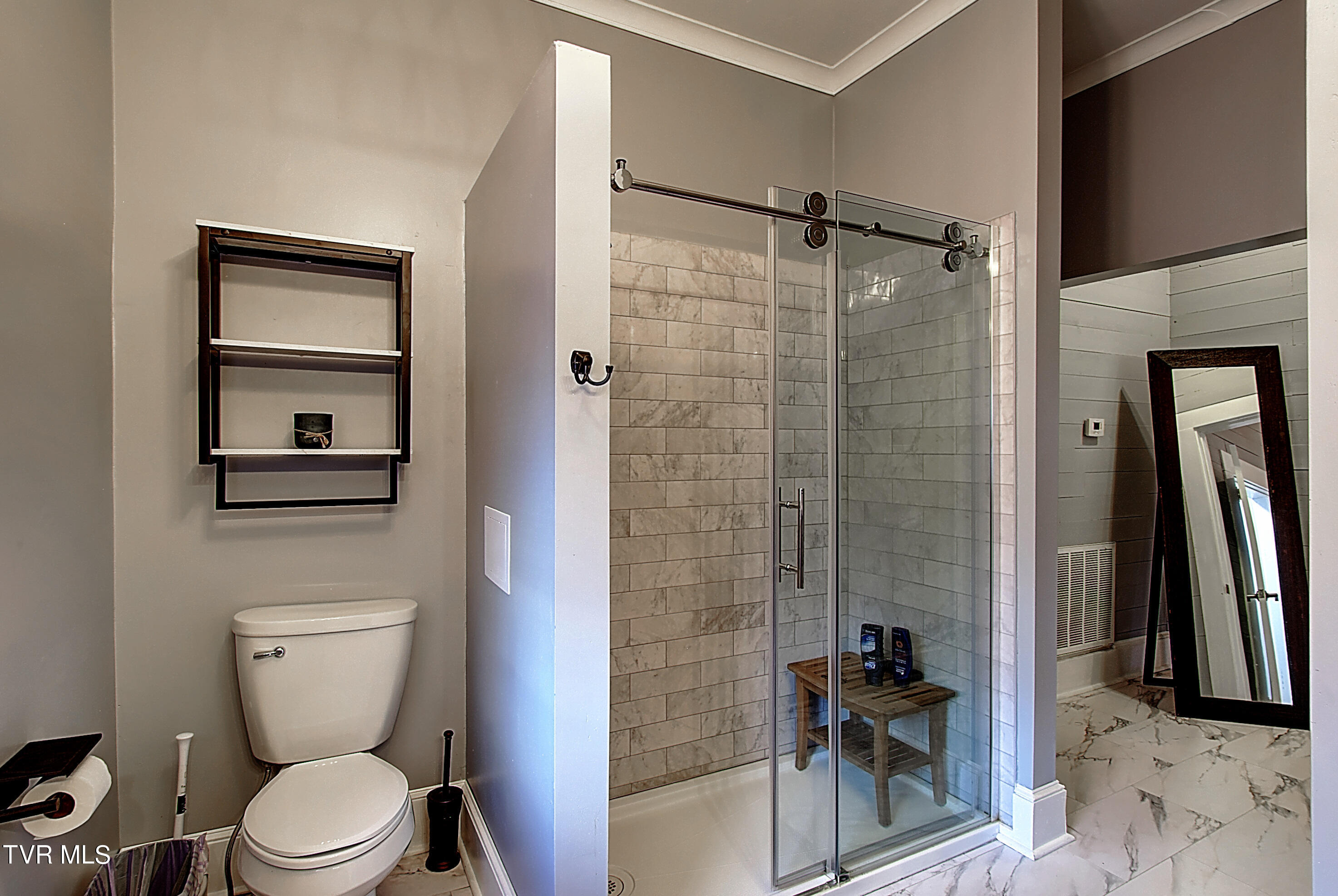 504 Maple Street Elizabethton, TN 37643 - Photo 22 of 36 DSC_0307_08_09_10_11_12