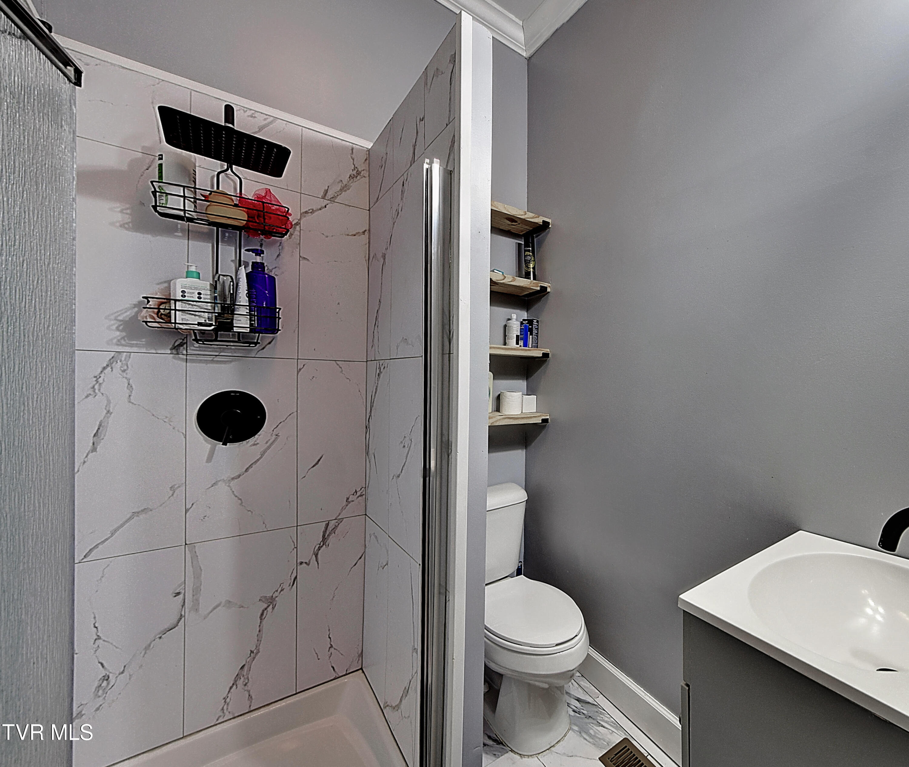 504 Maple Street Elizabethton, TN 37643 - Photo 24 of 36 DSC_0343And8more_stitch