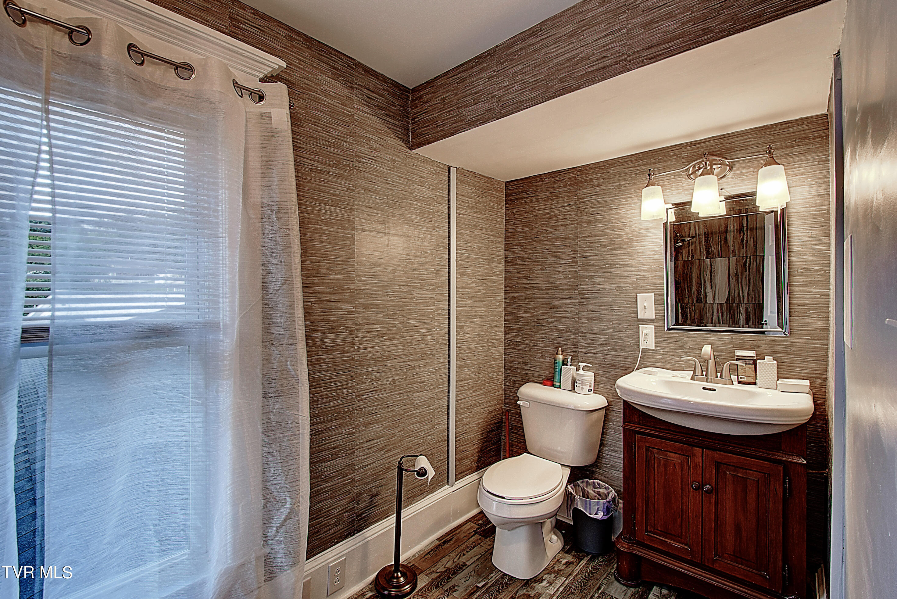 504 Maple Street Elizabethton, TN 37643 - Photo 31 of 36 DSC_0523And8more