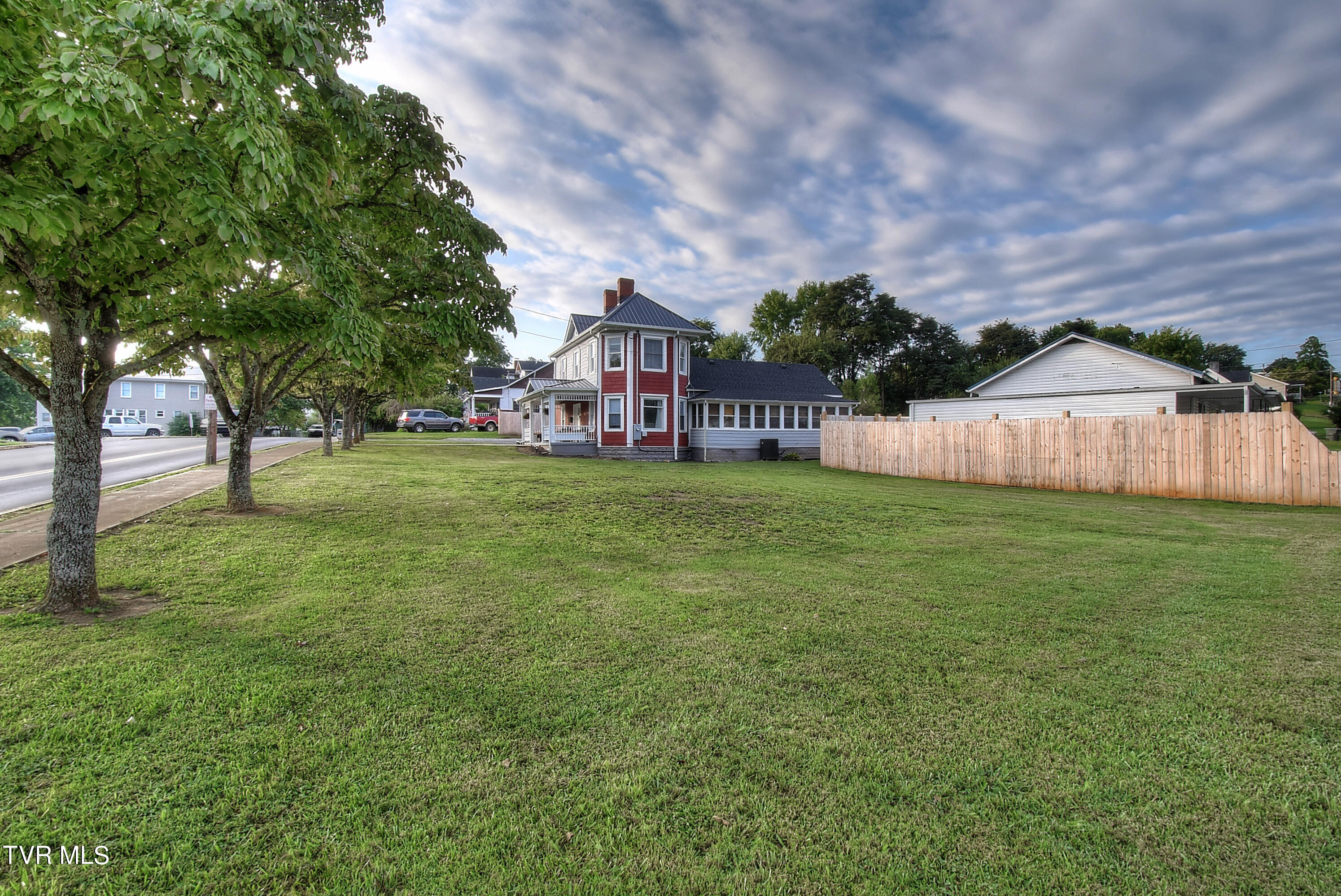 504 Maple Street Elizabethton, TN 37643 - Photo 36 of 36 4
