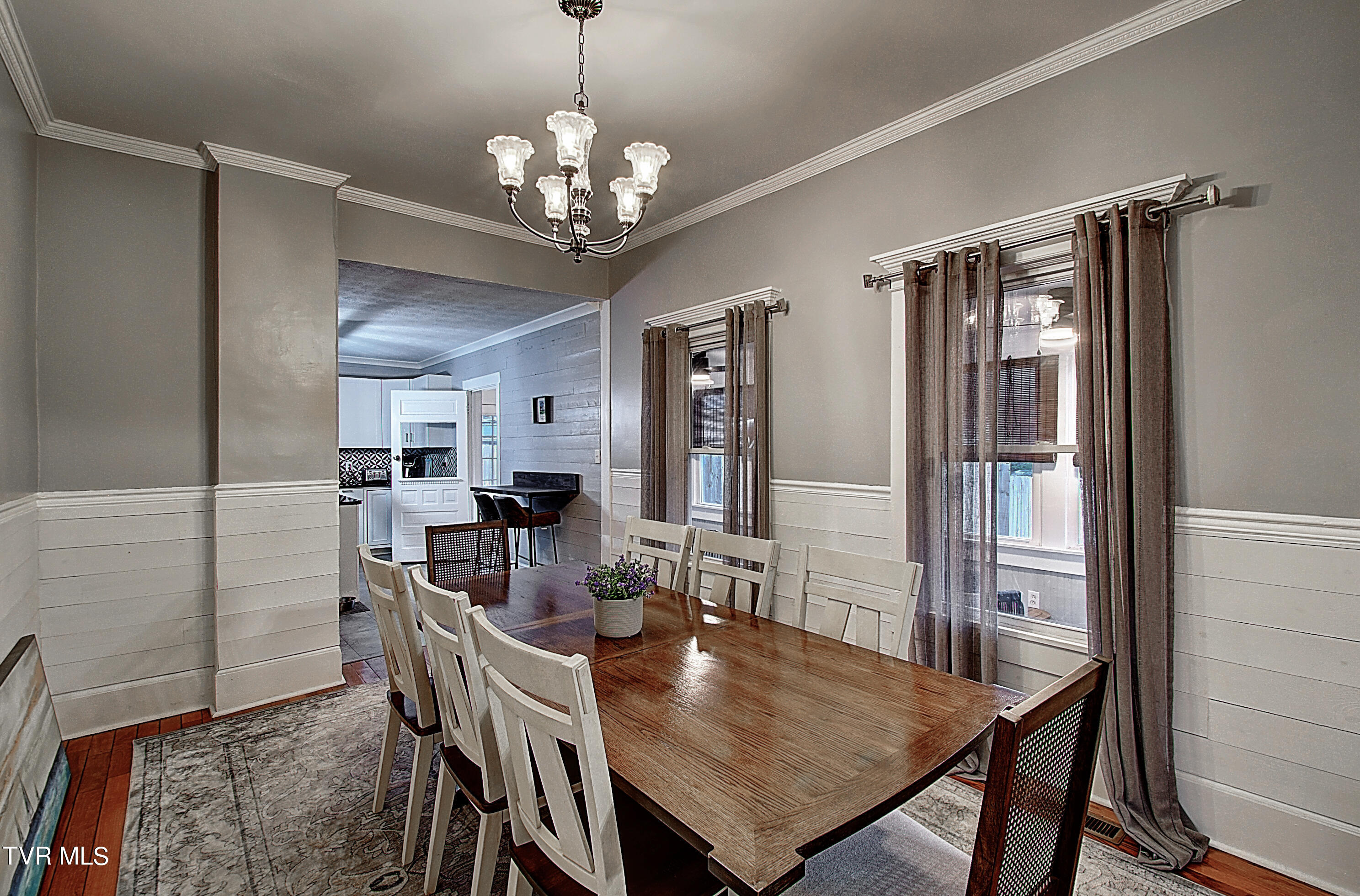 504 Maple Street Elizabethton, TN 37643 - Photo 9 of 36 DSC_0082And8more