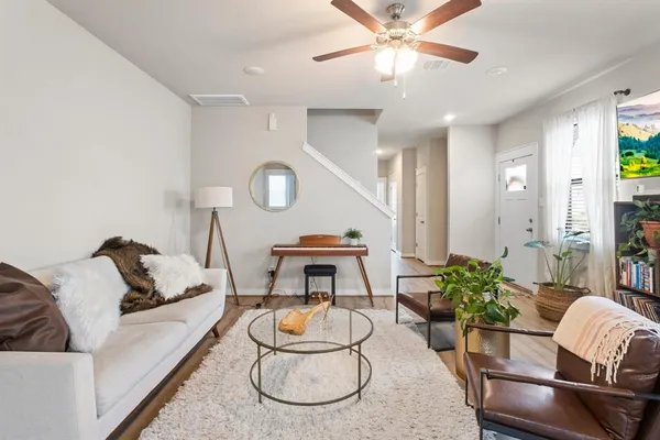 $2,200 | 283 Fieldwood Drive, Unit A, Buda, TX 78610