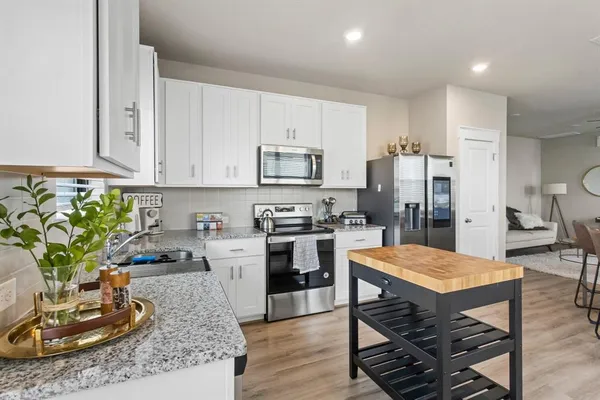 $2,200 | 283 Fieldwood Drive, Unit A, Buda, TX 78610