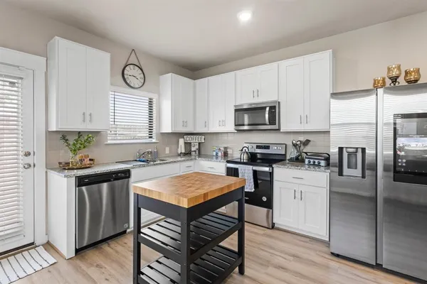 $2,200 | 283 Fieldwood Drive, Unit A, Buda, TX 78610