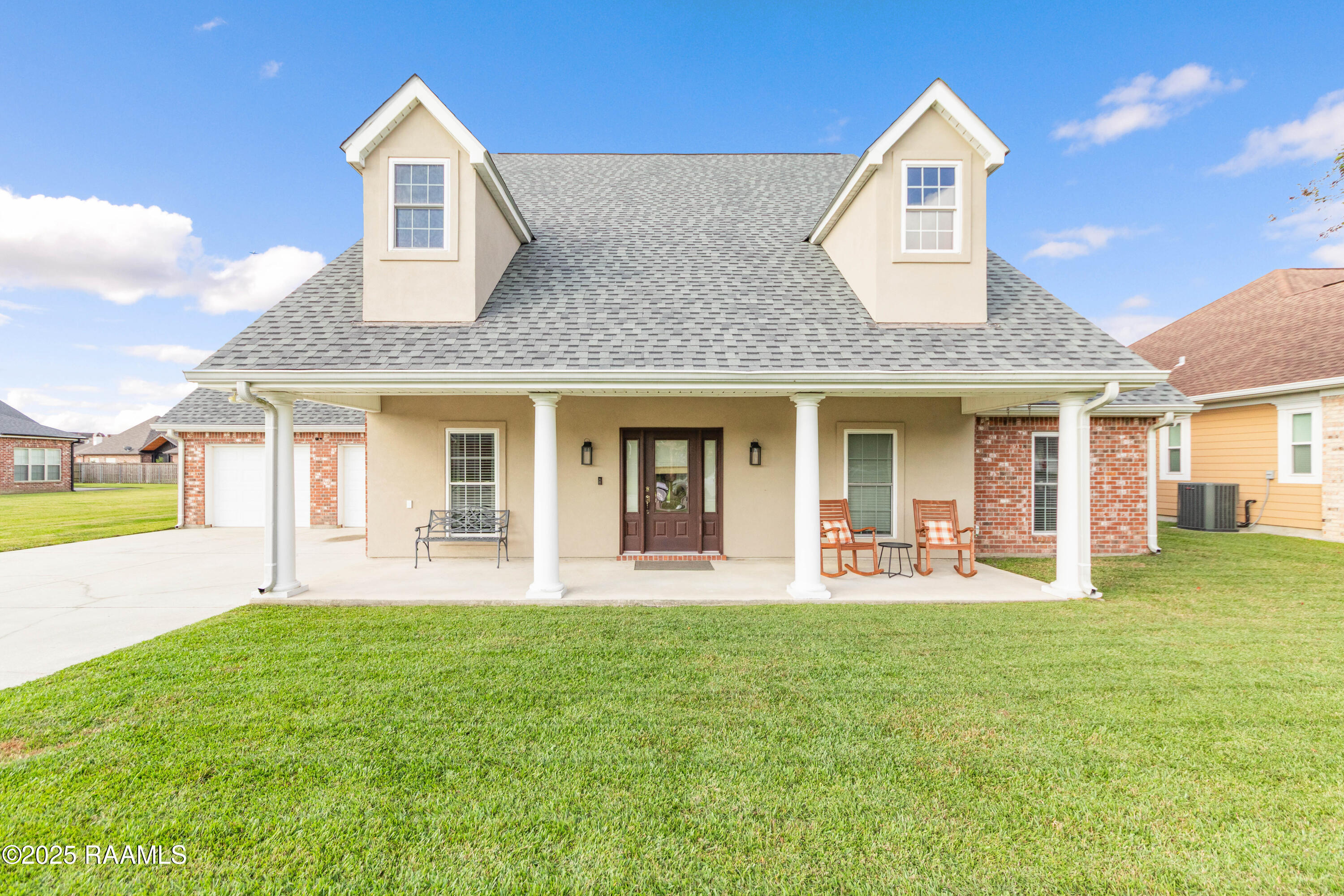 302 Riverside Drive Berwick, LA 70342 - Photo 1 of 50