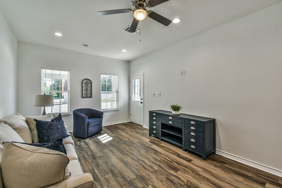 24094 Sears Lane, Unit 13 Porter, TX 77365 - Photo 4 of 11 a living room with furniture