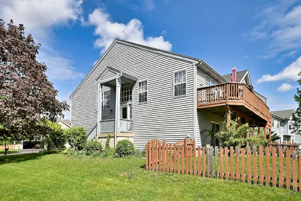$350,000 | 99 Seton Creek Drive, Oswego, IL 60543