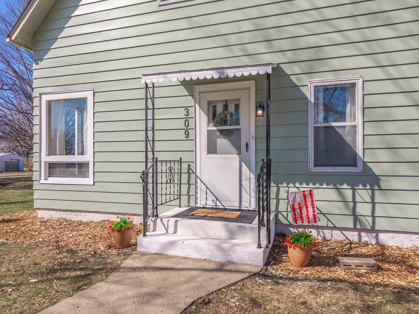 309 North Oak Street Toluca, IL 61369 - Photo 46 of 69 a view of entrance front of the house