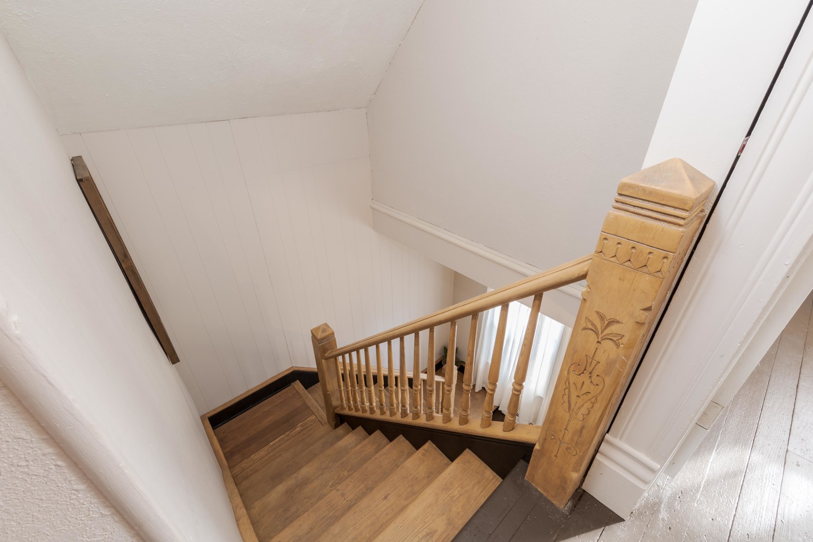 309 North Oak Street Toluca, IL 61369 - Photo 8 of 69 a view of entryway with wooden floor