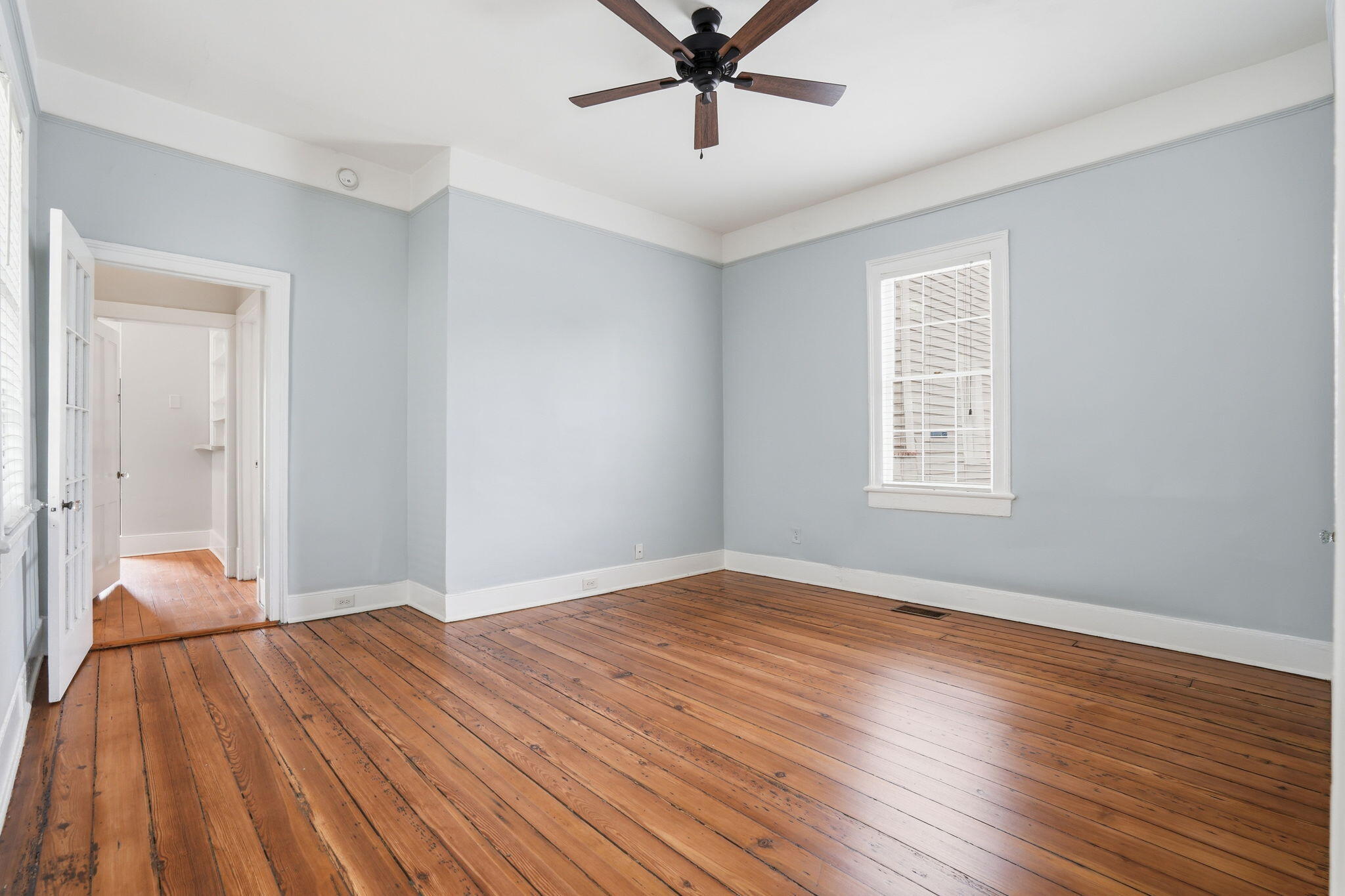 97 Smith Street Charleston, SC 29401 - Photo 6 of 33 17-web-or-mls-018_DSC06877