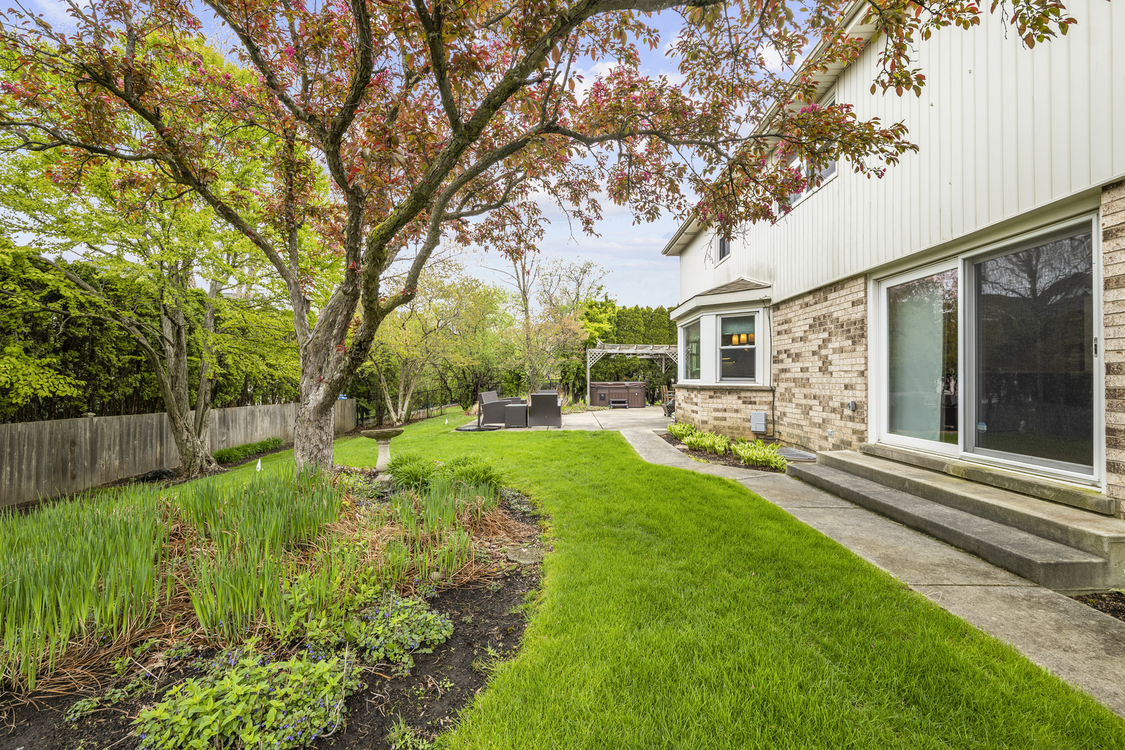 3130 Kayjay Drive Northbrook, IL 60062 - Photo 21 of 23 a view of backyard of house with green space