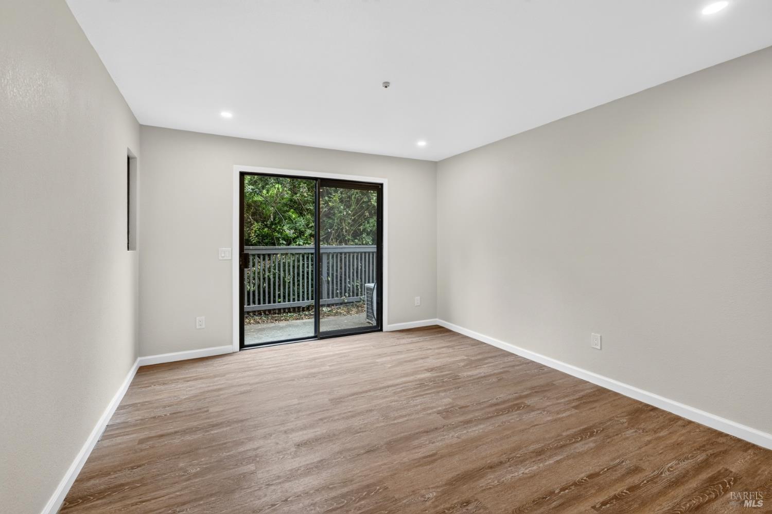 260 Los Alamos Road Santa Rosa, CA 95409 - Photo 9 of 33