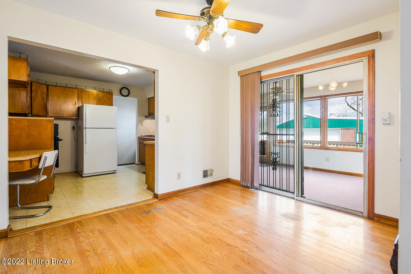 6905 Fernhaven Road Louisville, KY 40228 - Photo 24 of 56 21
