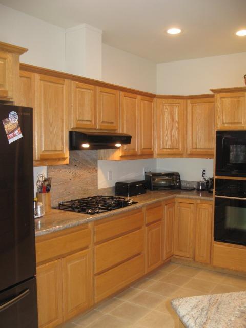 11819 Merganser Road Klamath Falls, OR 97601 - Photo 5 of 24 Gas cook top and convection oven and con
