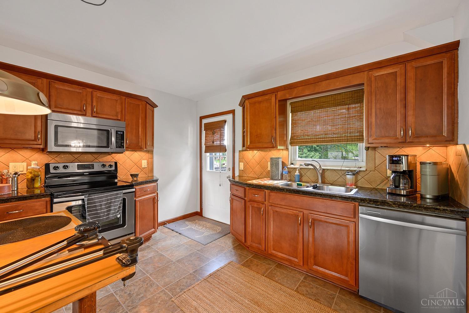 11866 Pippin Road Cincinnati, OH 45231 - Photo 14 of 34 Gallery Image 14