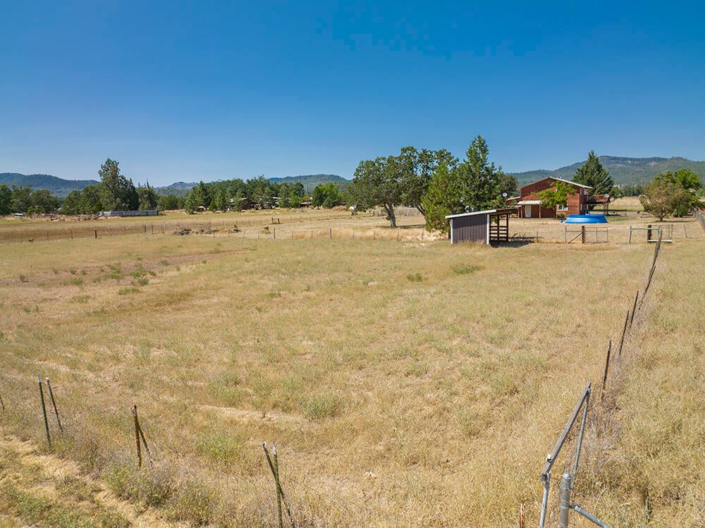 4691 Beagle Road White City, OR 97503 - Photo 44 of 67 44