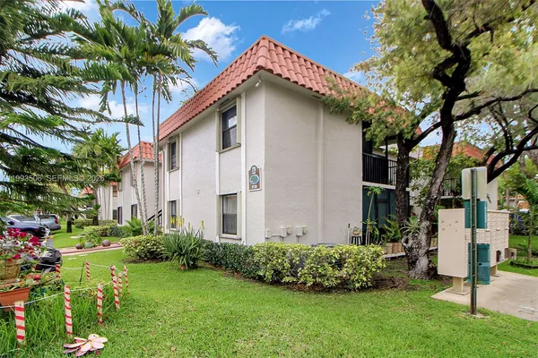 $2,350 | 9730 Hammocks Boulevard, Unit 20328, Miami, FL 33196