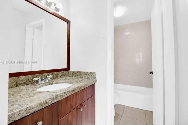 $2,350 | 9730 Hammocks Boulevard, Unit 20328, Miami, FL 33196