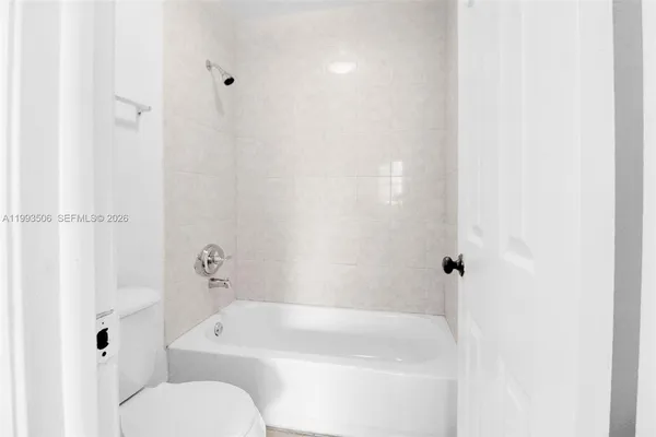 $2,350 | 9730 Hammocks Boulevard, Unit 20328, Miami, FL 33196