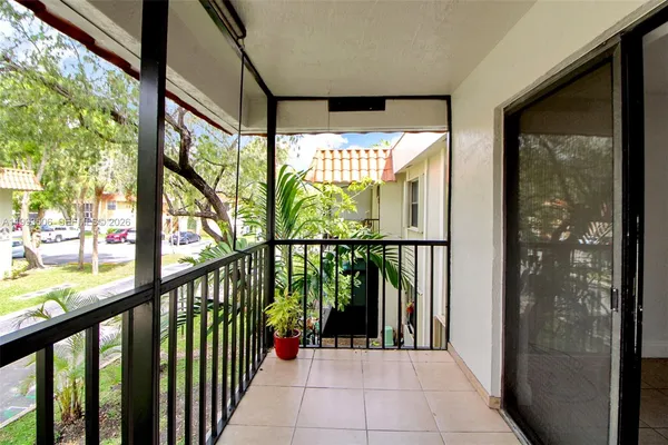 $2,350 | 9730 Hammocks Boulevard, Unit 20328, Miami, FL 33196
