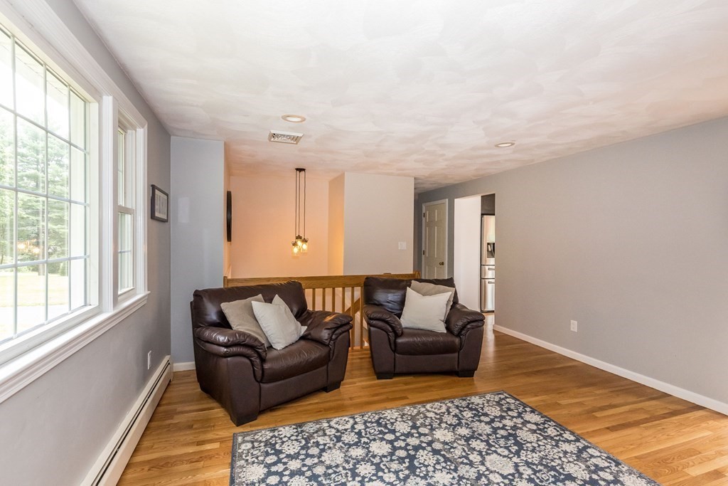 166 Hunt Road Chelmsford, MA 01824 - Photo 12 of 35
