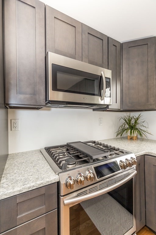 166 Hunt Road Chelmsford, MA 01824 - Photo 7 of 35