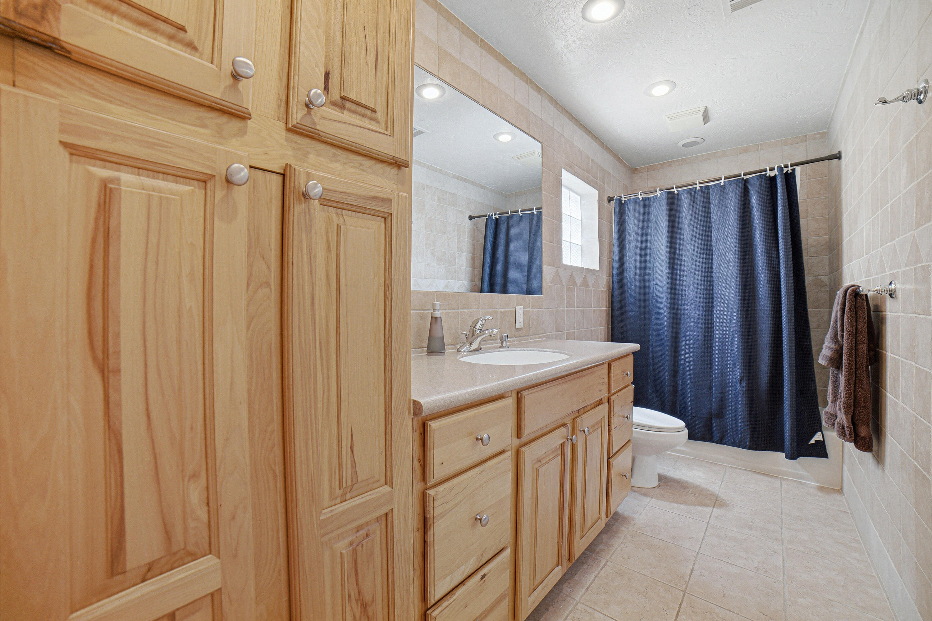 6024 Glendale Drive Boca Raton, FL 33433 - Photo 15 of 36 Bathroom