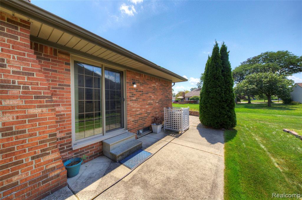 44323 Hanford Road Canton, MI 48187 - Photo 29 of 31 Gallery Image 29