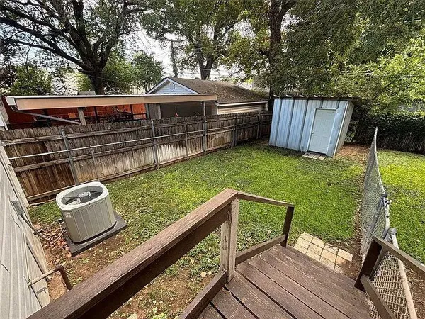 $1,350 | 1609 Virginia Place, Unit A, Fort Worth, TX 76107